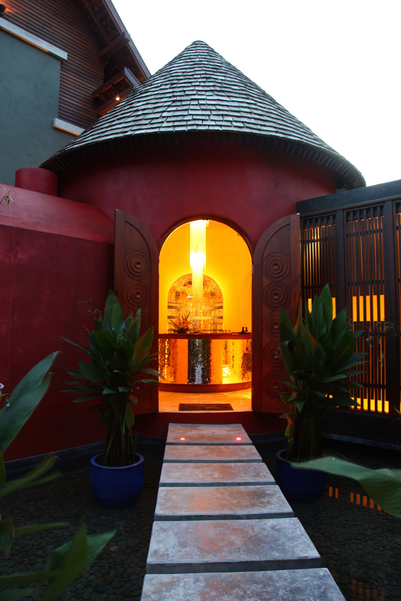 Mai Samunprai Spa